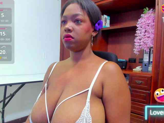 ValkiriaContee webcam