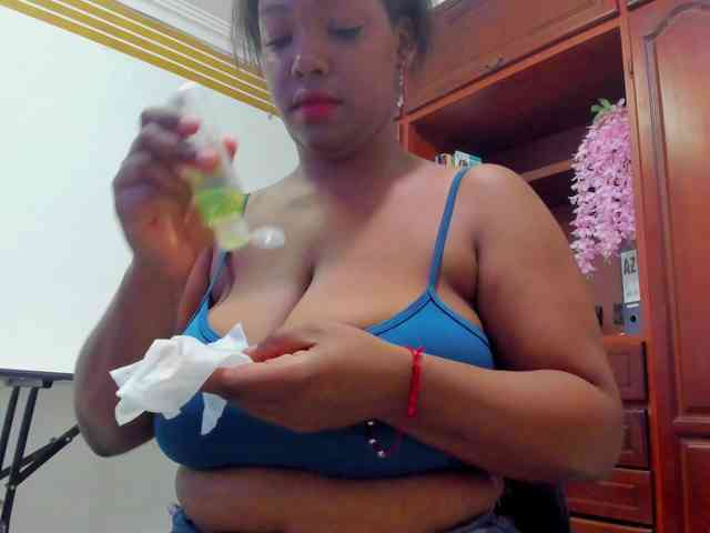 ValkiriaContee webcam