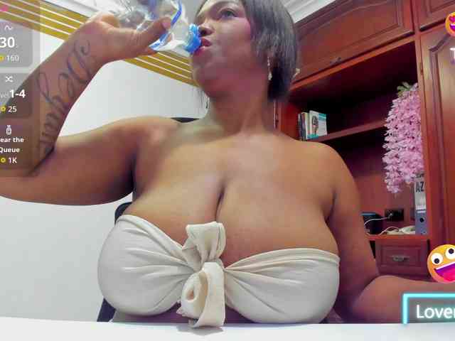 ValkiriaContee webcam