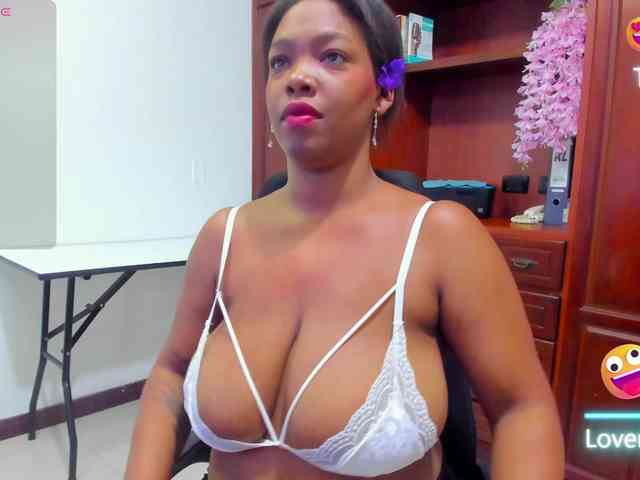 ValkiriaContee webcam