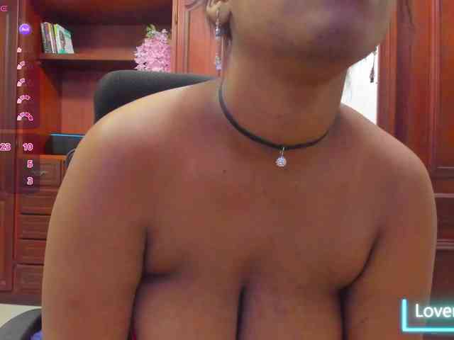 ValkiriaContee webcam