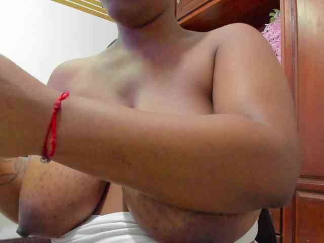 ValkiriaContee webcam