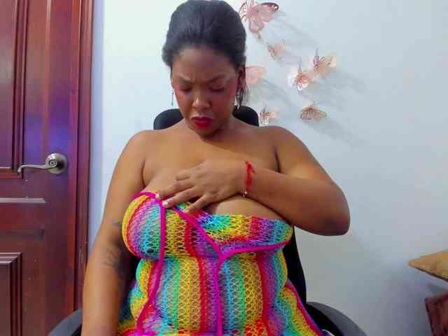 ValkiriaContee webcam