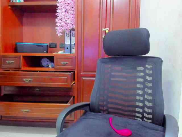 ValkiriaContee webcam