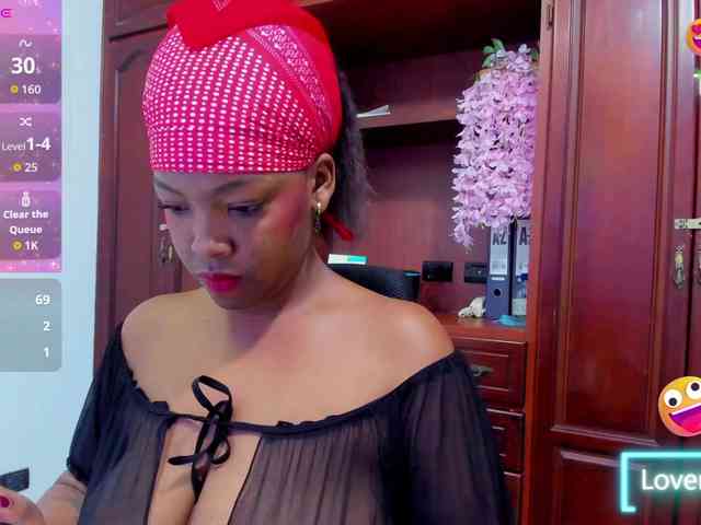 ValkiriaContee webcam