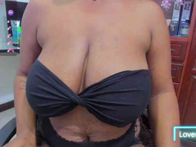 ValkiriaContee webcam