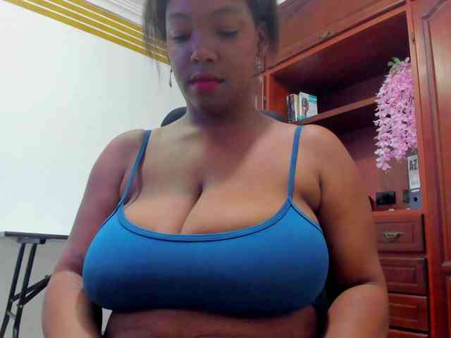 ValkiriaContee webcam