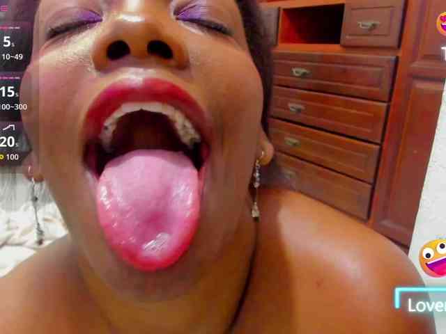 ValkiriaContee webcam