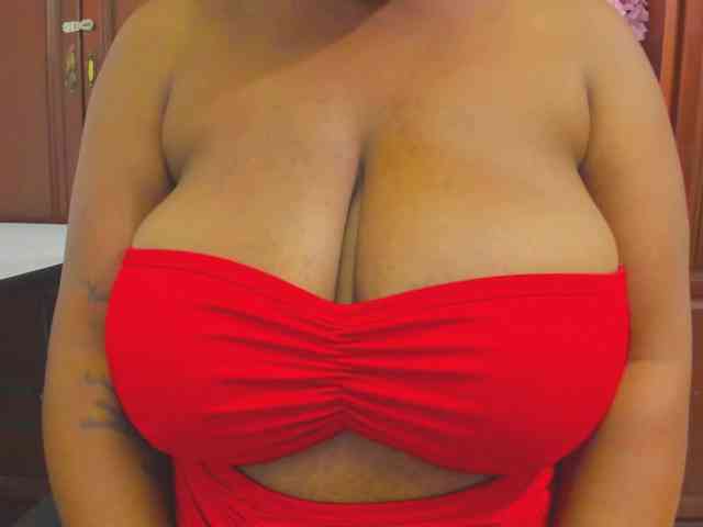 ValkiriaContee webcam