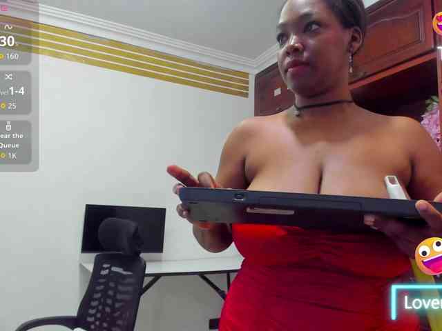 ValkiriaContee webcam