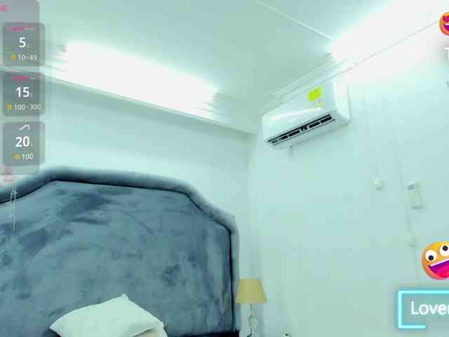 ValkiriaContee webcam