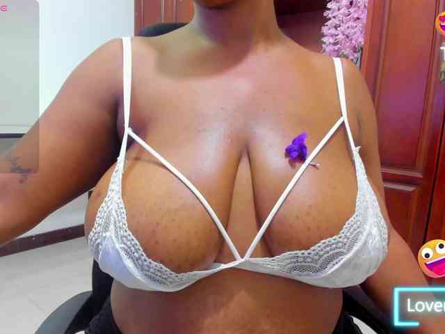 ValkiriaContee webcam