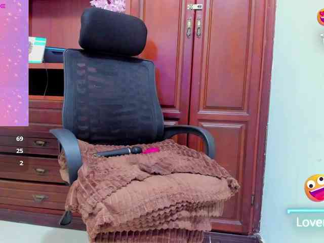 ValkiriaContee webcam