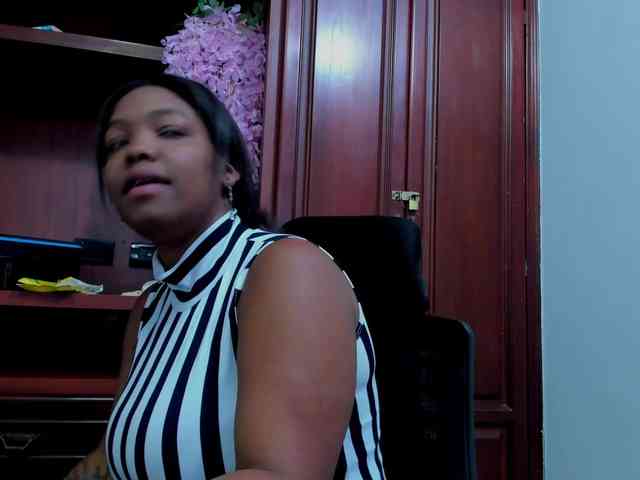 ValkiriaContee webcam