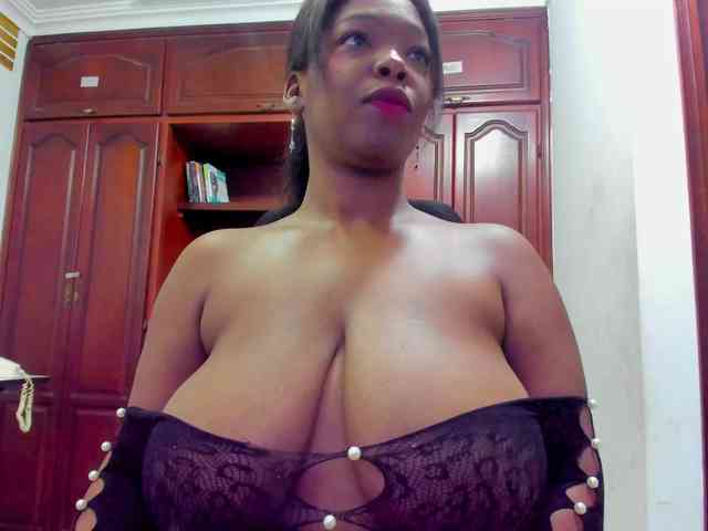 ValkiriaContee webcam