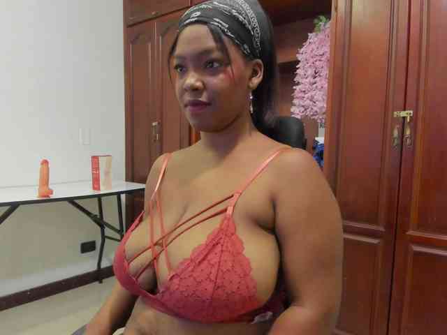 ValkiriaContee webcam