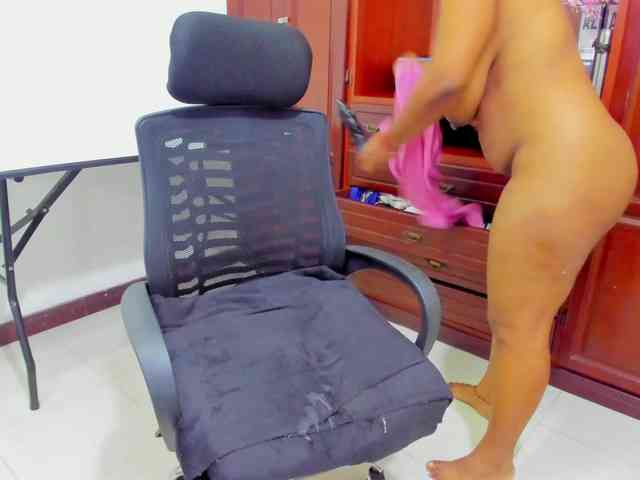 ValkiriaContee webcam