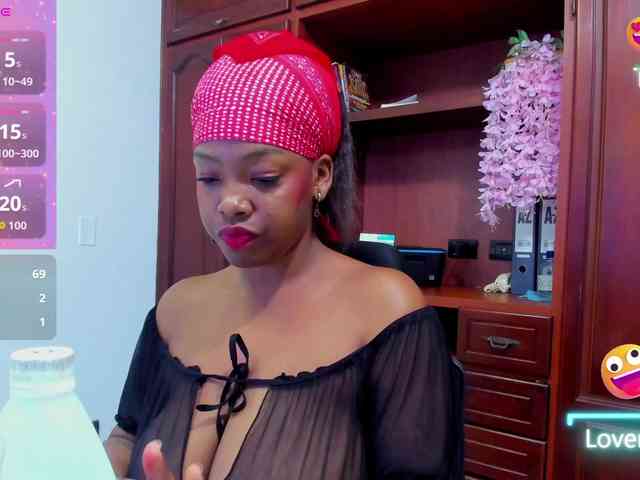 ValkiriaContee webcam