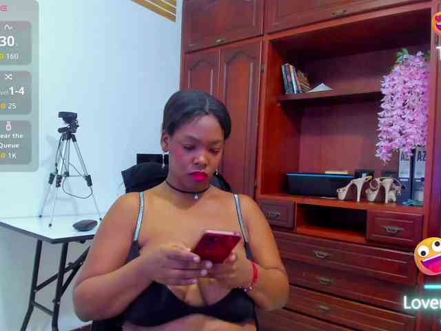 ValkiriaContee webcam