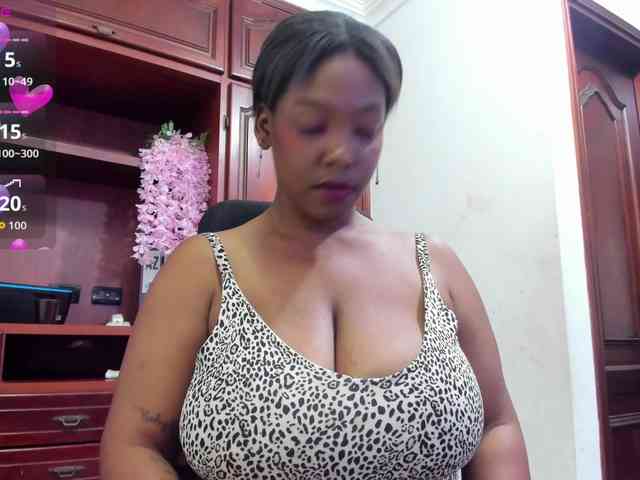 ValkiriaContee webcam