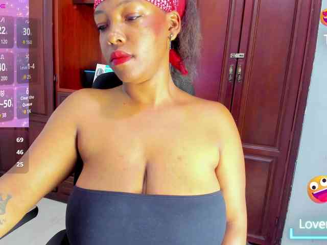 ValkiriaContee webcam