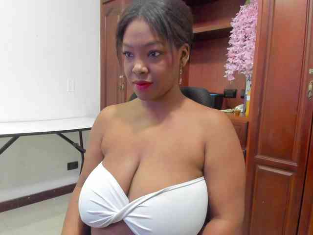 ValkiriaContee webcam