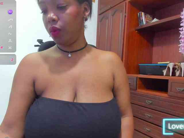 ValkiriaContee webcam