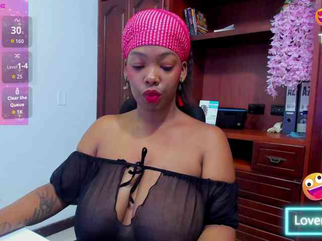 ValkiriaContee webcam