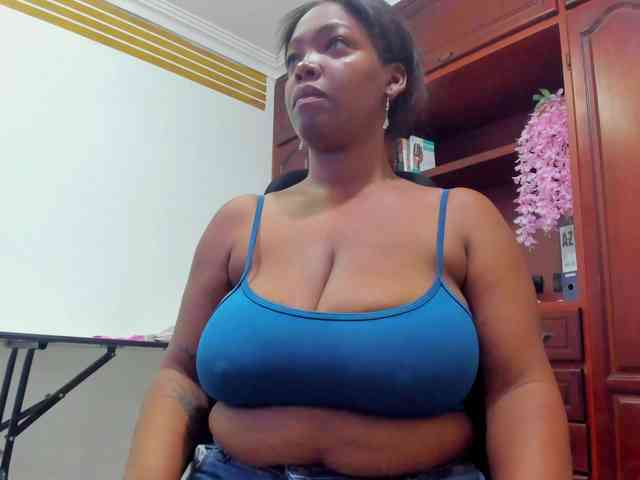 ValkiriaContee webcam