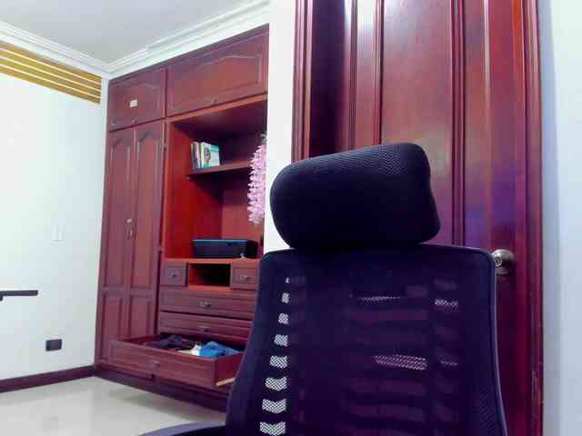 ValkiriaContee webcam