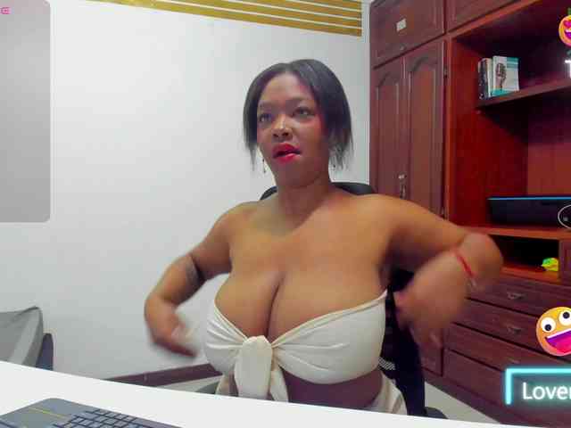 ValkiriaContee webcam