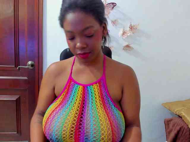 ValkiriaContee webcam