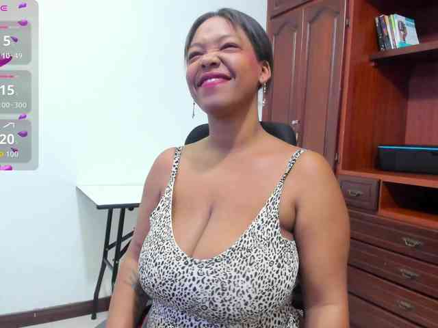 ValkiriaContee webcam