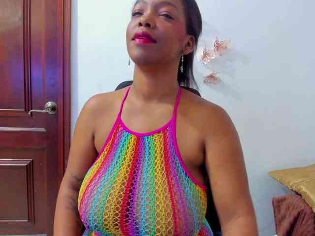 ValkiriaContee webcam