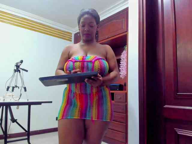 ValkiriaContee webcam