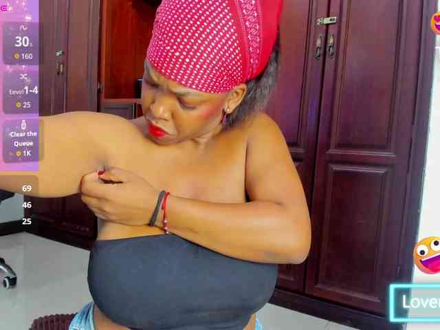 ValkiriaContee webcam