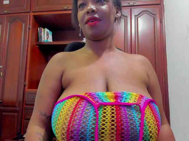 ValkiriaContee webcam