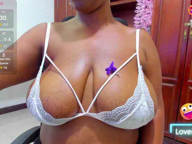 ValkiriaContee webcam