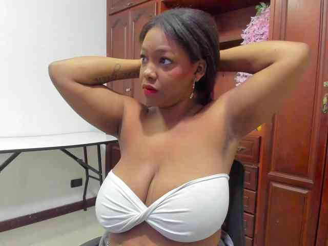 ValkiriaContee webcam