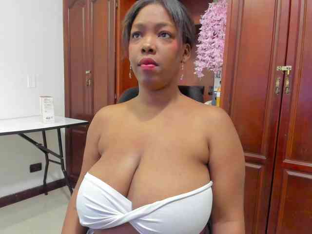 ValkiriaContee webcam