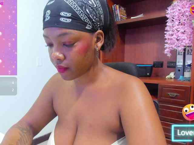 ValkiriaContee webcam