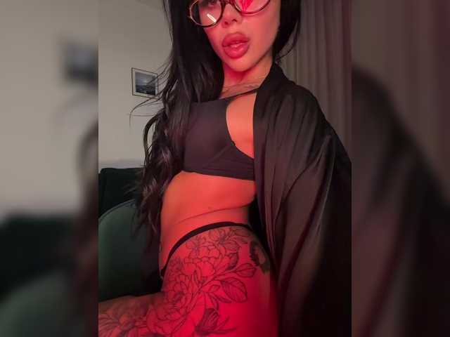 KatrinMoreno room chat