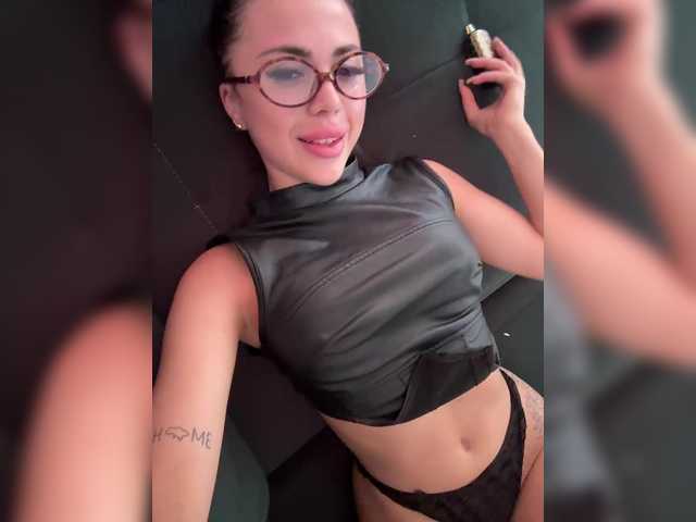 KatrinMoreno Live Webcam on BongaCams