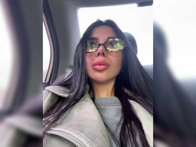 Sex chat gratuit in direct cu KatrinMoreno pe BongaCams