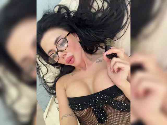 KatrinaMoreno webcam