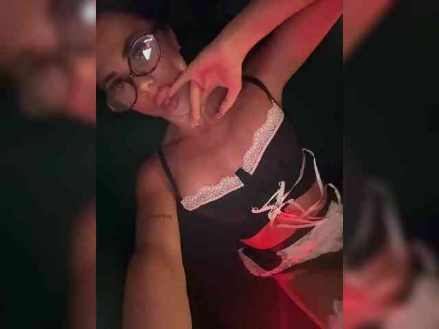 KatrinaMoreno webcam