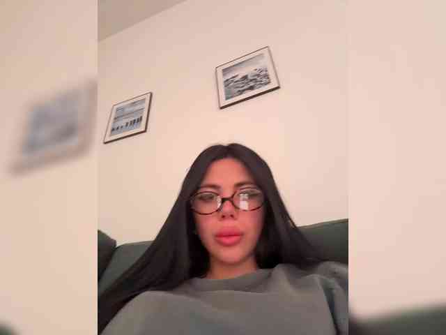 KatrinaMoreno webcam