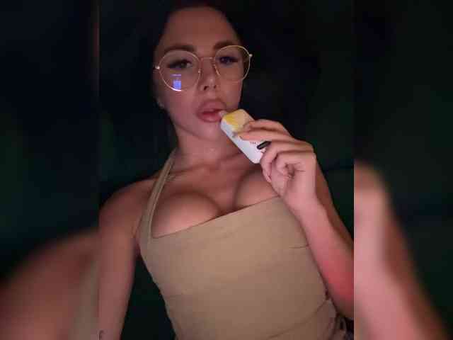 sexy chatroom KatrinMoreno