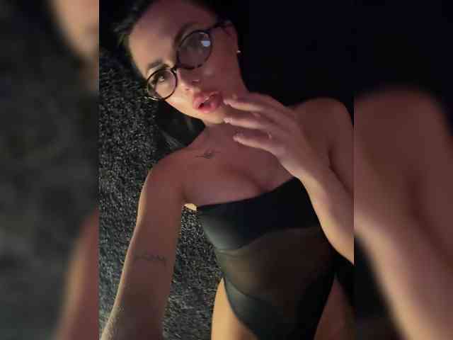 KatrinaMoreno webcam