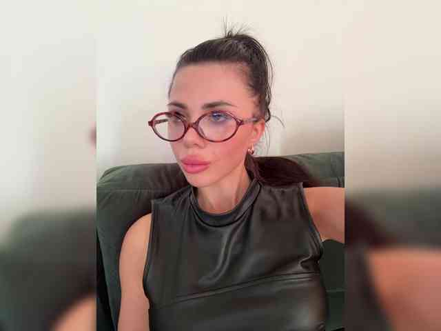 KatrinaMoreno webcam